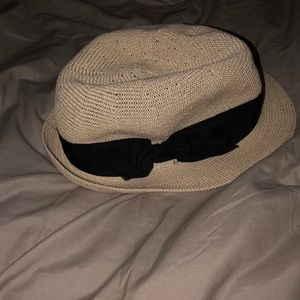 Tan/black fidora